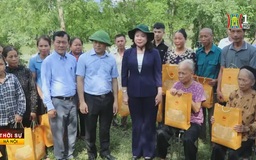Phó Chủ tịch nước thăm hỏi đồng bào Lạng Sơn