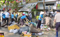 Hà Nội dồn tổng lực dọn vệ sinh môi trường sau bão