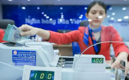 Ngành ngân hàng họp bàn hỗ trợ người dân sau bão