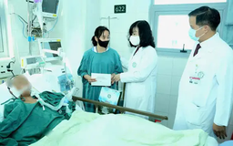 Bé gái trong vụ sạt lở Làng Nủ qua cơn nguy kịch