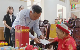 Phó Bí thư Thành ủy thăm người có công tiêu biểu