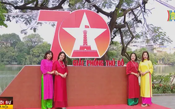 Trang hoàng hồ Hoàn Kiếm kỷ niệm Ngày Giải phóng Thủ đô