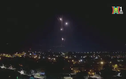 Hezbollah không kích quy mô lớn vào căn cứ Israel