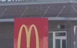 Bùng phát vi khuẩn E.coli liên quan đến bánh kẹp của McDonald's