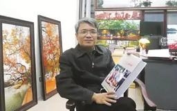 Người lưu giữ khoảnh khắc Hồ Gươm