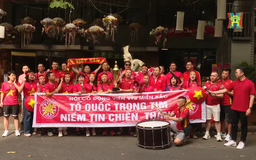 Hàng ngàn CĐV Việt Nam sang Thái 'tiếp lửa' cho đội tuyển