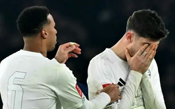 Chỉ với 10 người, Quỷ đỏ' thành Manchester quật ngã Arsenal
