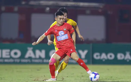 Một cầu thủ V-League bị cấm thi đấu