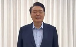 Ông Yoon gửi thông điệp video về việc bị bắt giữ