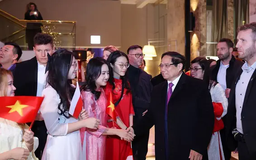 Thủ tướng Phạm Minh Chính gặp gỡ kiều bào tại Ba Lan