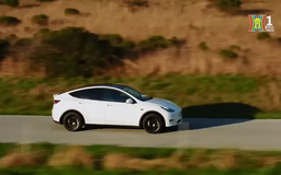 Tesla gọi sửa chữa đợt đầu tiên trong năm 2025