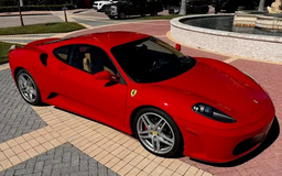 Chuẩn bị đấu giá Ferrari F430 của ông Donald Trump