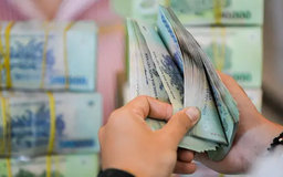 Thưởng Tết bị trừ 10% thuế thu nhập cá nhân