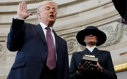 Ông Trump không đặt tay lên Kinh thánh trong lễ nhậm chức