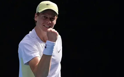 Jannik Sinner vào tứ kết Australia mở rộng