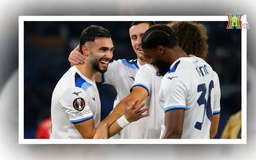 Lazio là đội bóng đầu tiên vào vòng 1/8 Europa League
