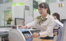 Ngân hàng thưởng Tết tới 12 tháng lương