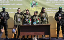 Hamas thông báo đã trao trả bốn nữ con tin Israel