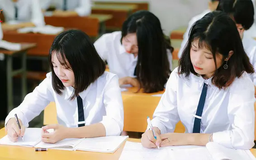 Thi vào lớp 10 gồm Văn, Toán và môn tự chọn