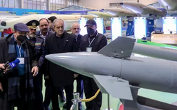Tổng thống Iran thăm triển lãm phòng không