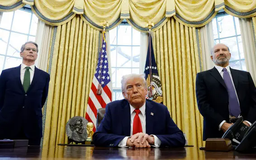 Tổng thống Mỹ Trump tạm dừng áp thuế với Mexico và Canada