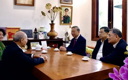 Tổng Bí thư Tô Lâm dâng hương tưởng niệm Thủ tướng Phạm Văn Đồng