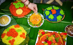 Sắc màu rực rỡ tại Lễ hội xôi Phú Thượng