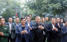 Tổng Bí thư Tô Lâm dâng hương tưởng niệm các Vua Hùng