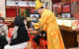 Thị trường vàng sôi động trước ngày vía Thần Tài