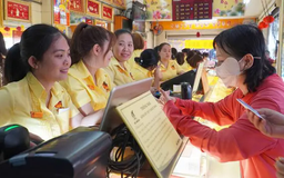 Người dân TP.HCM đổ xô mua vàng ngày vía Thần Tài