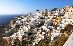 Hy Lạp ban bố tình trạng khẩn cấp ở Santorini