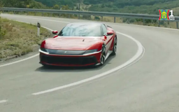 Ferrari đạt kỷ lục doanh số trong năm 2024