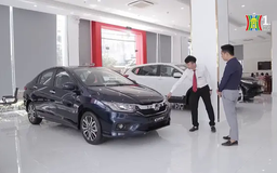 Nhiều hãng giảm giá ô tô sau Tết Nguyên đán