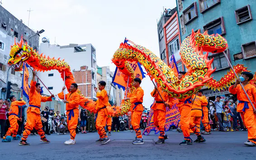 TP.HCM: Diễu hành mừng Tết Nguyên Tiêu