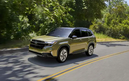 Subaru Forester ra mắt phiên bản hybrid, giá từ 1,1 tỷ đồng