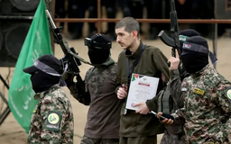 Hamas và Israel tiến hành đợt trao đổi con tin thứ 6