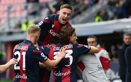 CLB Bologna nỗ lực chạy đua top 4 Serie A