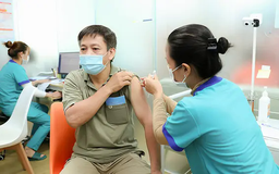 Người dân chủ động tiêm vaccine phòng cúm mùa