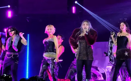 Bùng nổ concert của 2NE1 tại Việt Nam