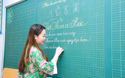 Giáo viên thi viết chữ đẹp
