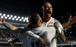 Neymar ghi bàn đầu tiên sau 16 tháng