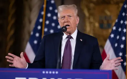 Ông Trump chỉ trích Ukraine về khoản viện trợ 350 tỷ USD
