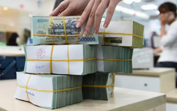 Người dân gửi hơn 7 triệu tỷ đồng vào ngân hàng