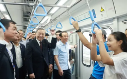 Tổng Bí thư Tô Lâm trải nghiệm thực tế Tuyến Metro Bến Thành - Suối Tiên
