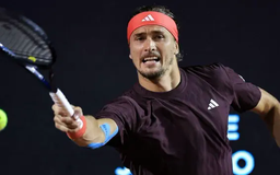 Alexander Zverev bị tay vợt kém 84 bậc đánh bại