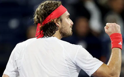 Stefanos Tsitsipas thắng nghẹt thở trước Berrettini