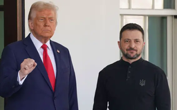 Chiếc áo của ông Zelensky và cuộc khẩu chiến với ông Trump
