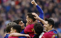 Barcelona vươn lên ngôi đầu La Liga