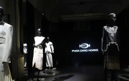 NTK Việt mang giấy dó 500 năm tuổi đến Milan Fashion Week