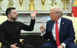 Dừng viện trợ quân sự-phép thử của ông Trump trước Ukraine